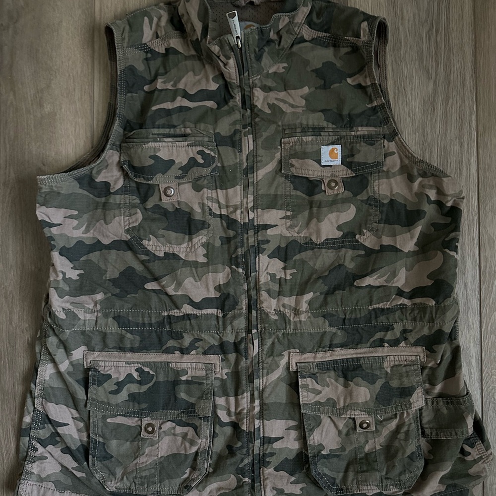 Women’s Carhartt Camo Vest